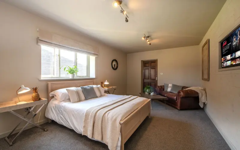 Little Bickley Big Barn Stays 5