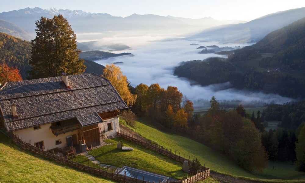 The Lodge panorama in Autumn 1