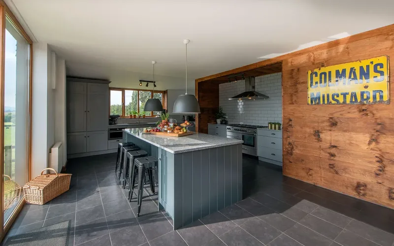 The Shed Big Barn Stays 6