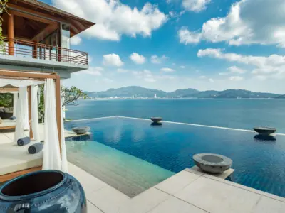 03 Swimming Pool Area