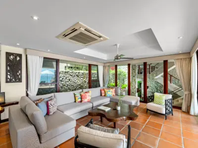 11 Villa Horizon Living Dining Room