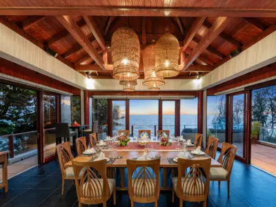 17 Villa Horizon Dining Room