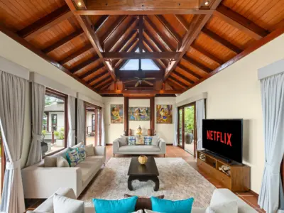 26 Villa Horizon Media Room