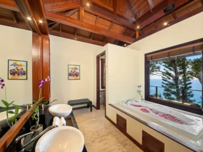 55 Villa Horizon Master Bedroom 1