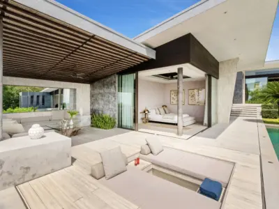 10 Villa Raku Swimming Pool Area