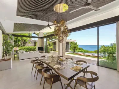 16 Villa Raku Living and Dining Area