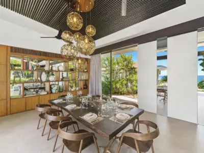 19 Villa Raku Living and Dining Area