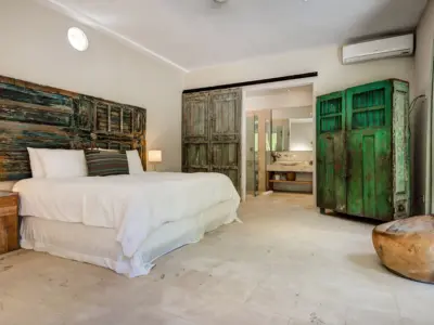 Foto Zacil Cuarto Atras 2