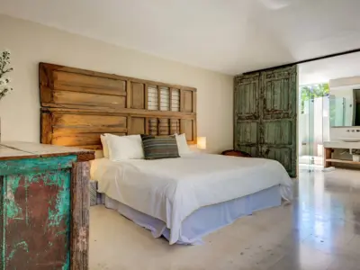 Foto Zacil Cuarto Atras