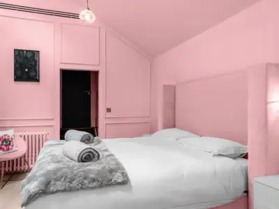 Pink Bedroom 2