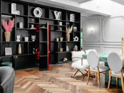 Living Area Dining 5