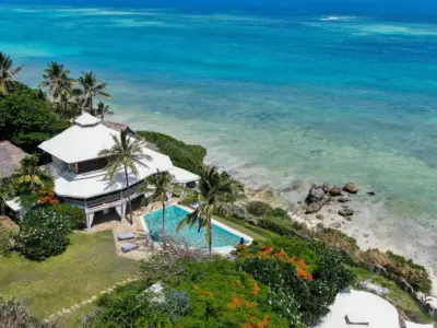 Cliff Villa Aerial 03