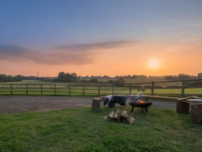 West Barn Big Barn Stays 17
