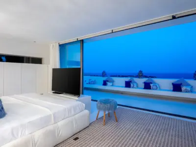 8d44c1a8 2edb 41c3 8634 caac2a43b598