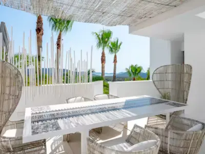 38ba5f5b db6d 43d2 b9ea a50394278b2b