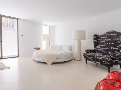 0468ea66 feeb 49ea 8cd9 08bf06ab868b 1