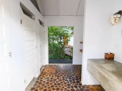 RB Room Bunkhouse Bathroom