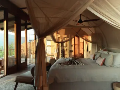 Cliff Suite Interior 4