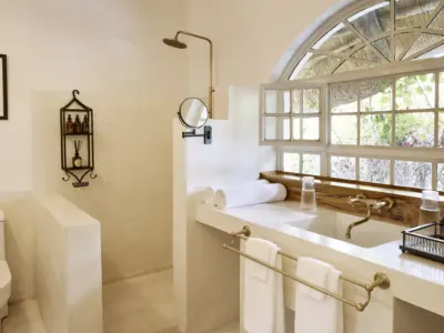 Pool Room bathroom Laba Mama Simba