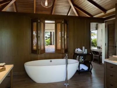 Colibri bathroom