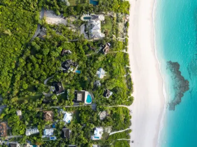 003 Villa Three Bees DJI 20240730074809 0234 D AIR3