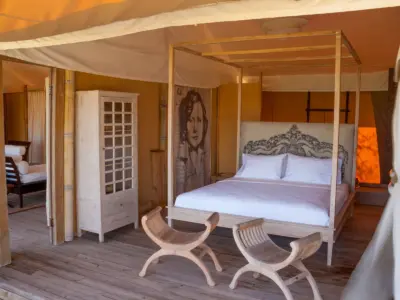 Bayside tent bedroom2