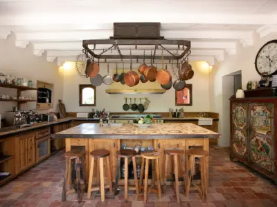 Mainhouse Kitchen