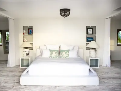 Mainhouse Master bedroom evening 3