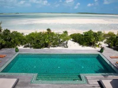 Mainhouse Master Bedroom view from Balcony2