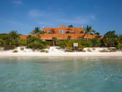 Mainhouse Facade water 3