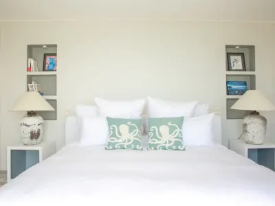 Mainhouse Master Bedroom Detail 2