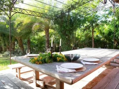 Mainhouse Outdoor dining more