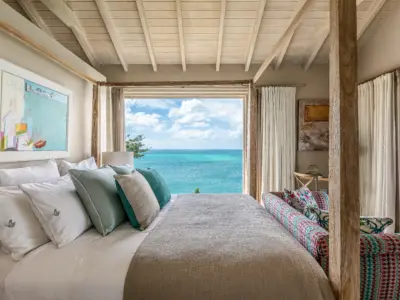 Papillon bedroom with a view