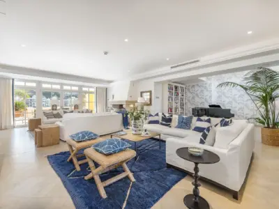 Yellow Castle Mallorca 25