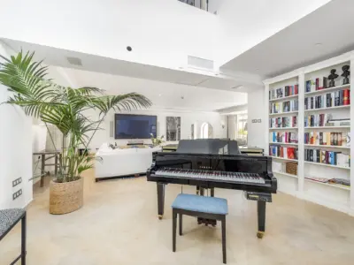 Yellow Castle Mallorca 28