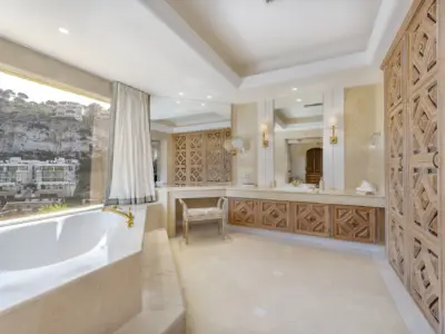 Yellow Castle Mallorca 39