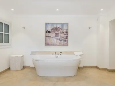 Yellow Castle Mallorca 60