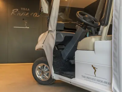 Villa Golfcart in Garage
