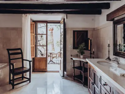 04 Bedroom 1 Bathroom Terrace