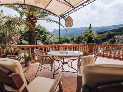 19 Bedroom 5 Terrace