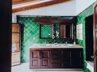 22 Bedroom 6 Bathroom