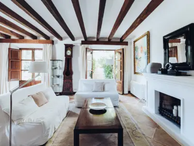 28 Bedroom 9 Living Room