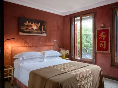 C2 Casetta Rossa rose bedroom 2