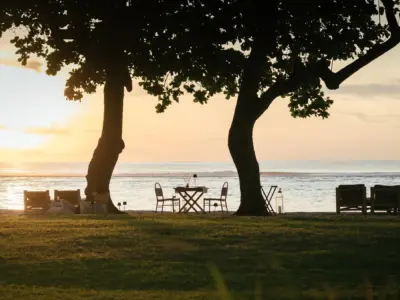 8 Beach Dinner 1 Toni Breton