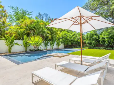 03 villa backyard pool