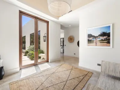 11 villa entrance