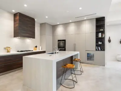 18 villa kitchen