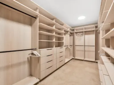 27 villa master closet