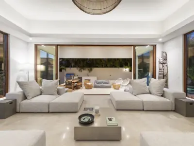 32 villa livingroom