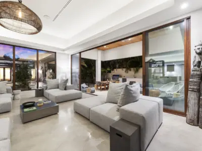 37 villa livingroom